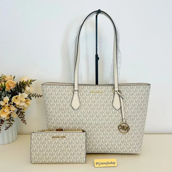 Michael Kors Purse & Wallet Sheila Large Signature Logo Tote Bag LT Cream MK